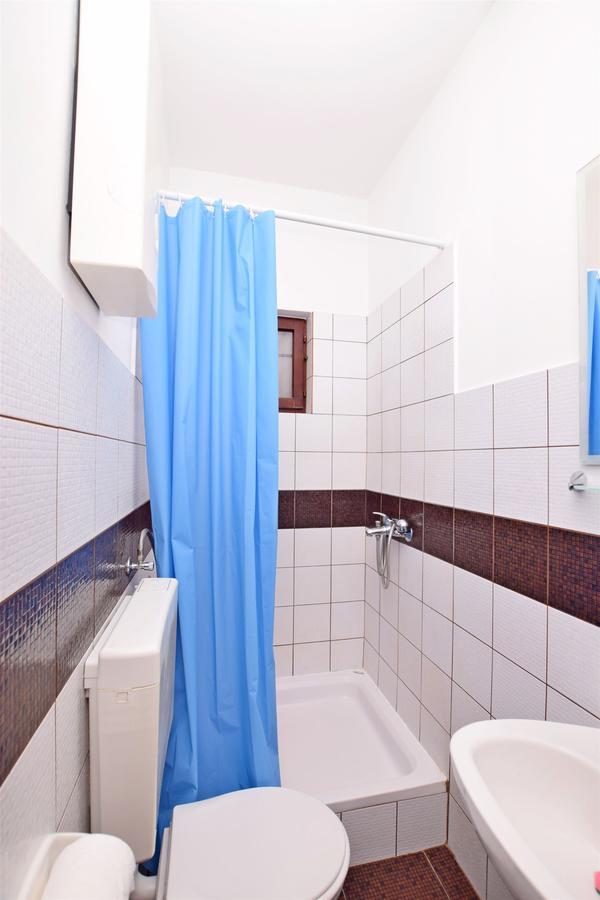 Apartments Katarina Pirovac Bagian luar foto